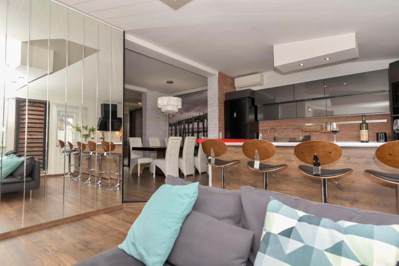 Nightingale Luxury Apartment Budapeste Exterior foto