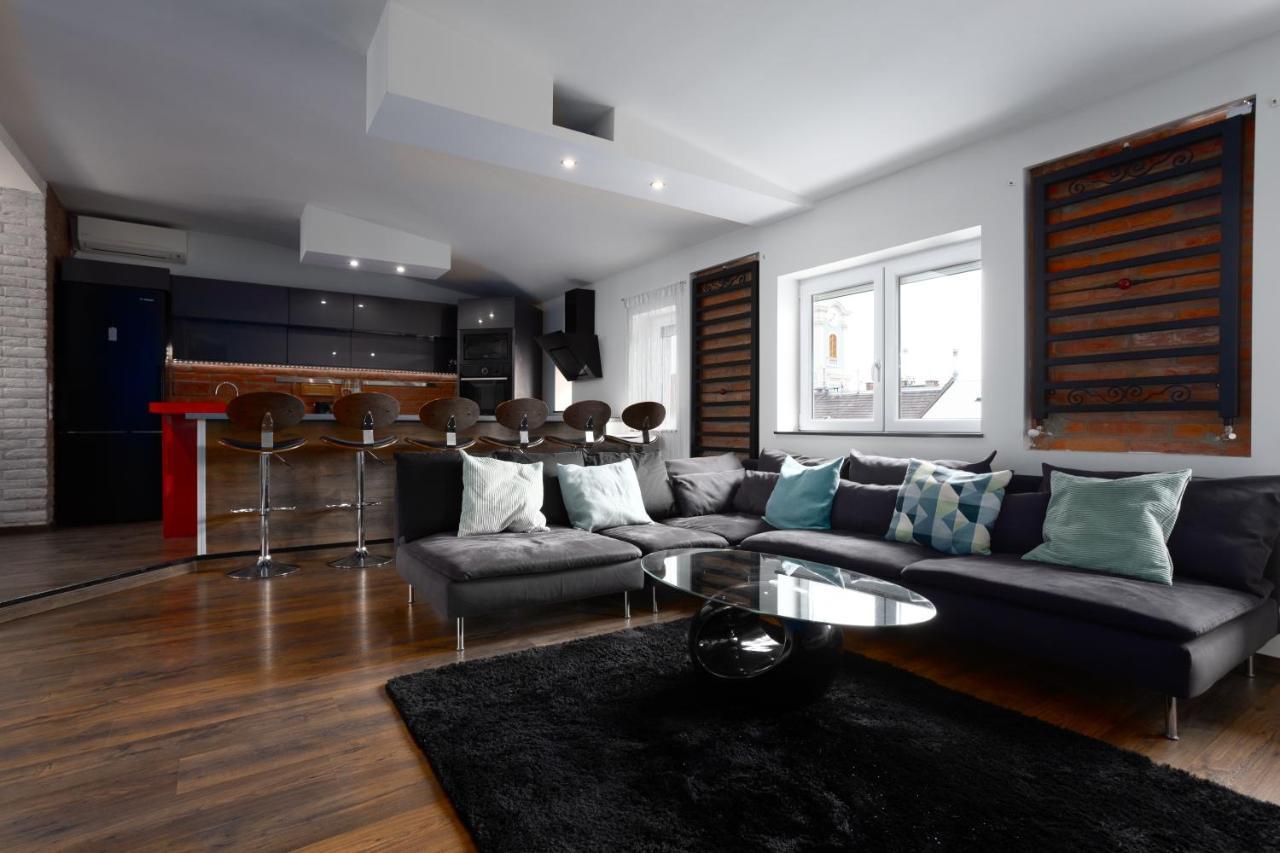 Nightingale Luxury Apartment Budapeste Exterior foto