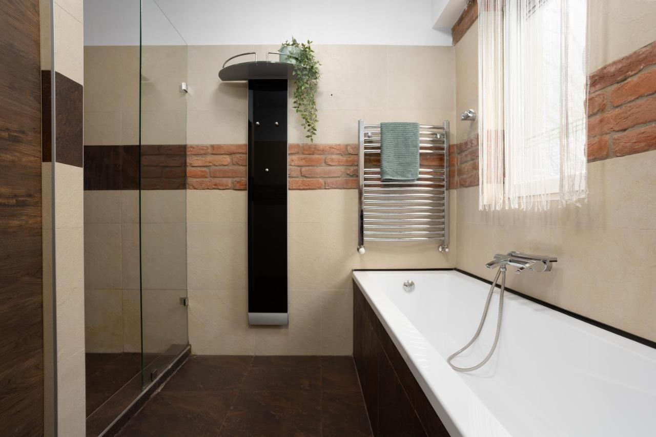 Nightingale Luxury Apartment Budapeste Exterior foto